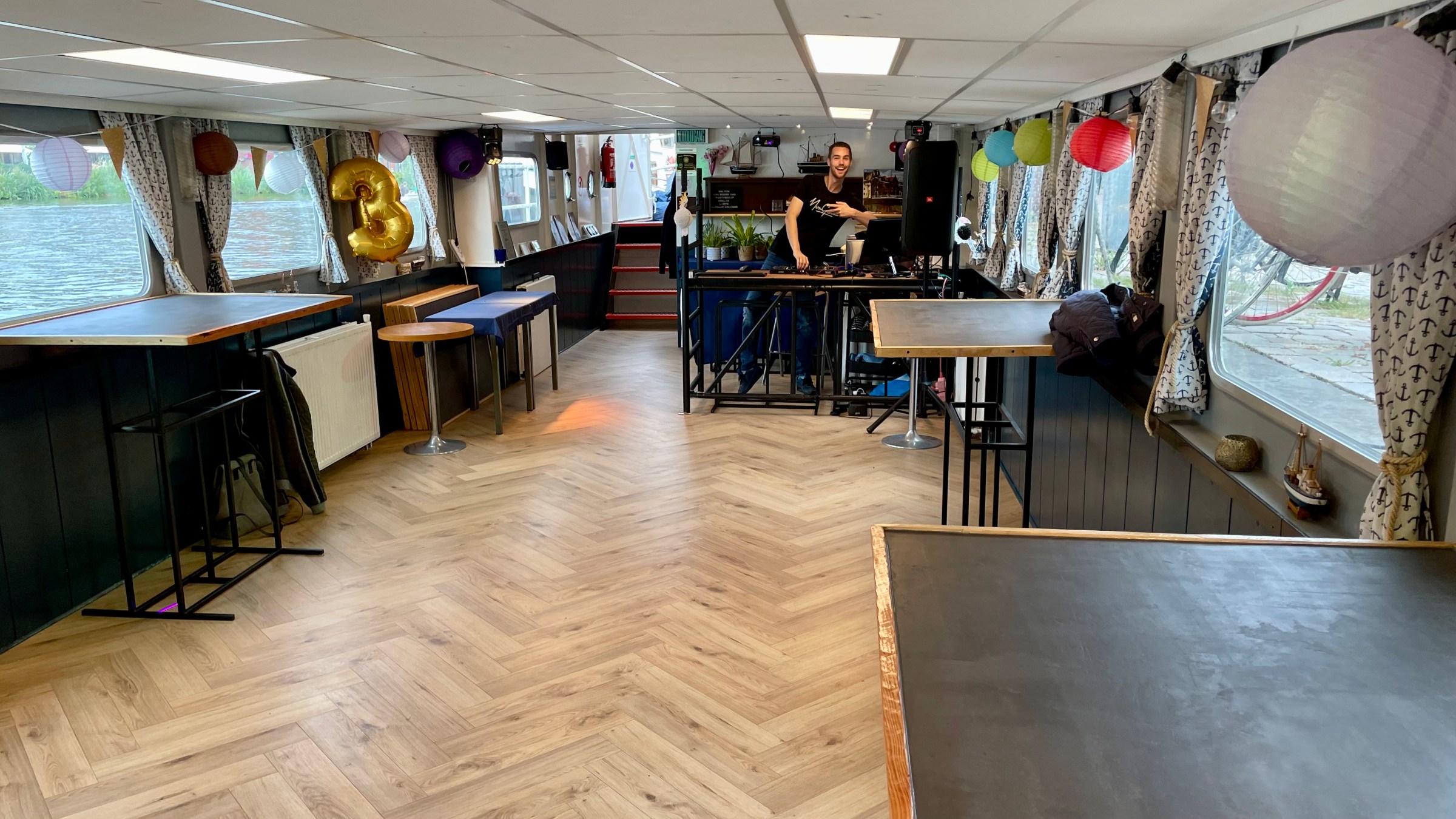 feestzaal op het water